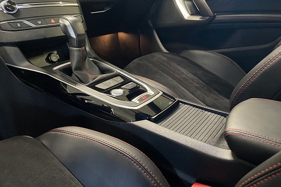 Peugeot 308 SW 14 of 28