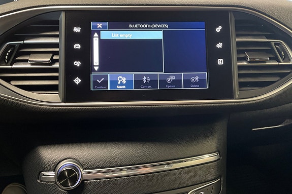 Peugeot 308 SW 21 of 28
