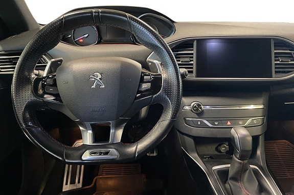 Peugeot 308 SW 12 of 28