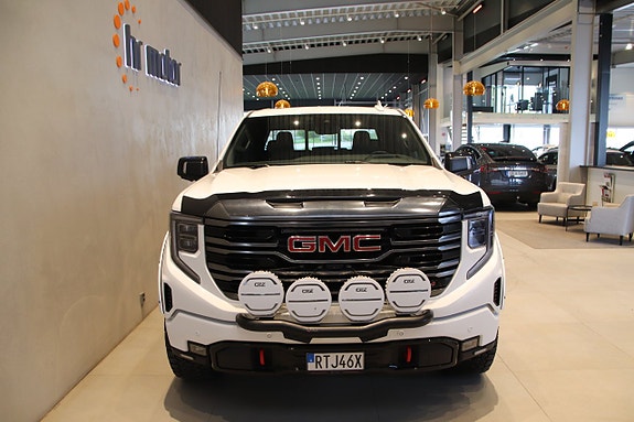 GMC Sierra 1500 2 of 5