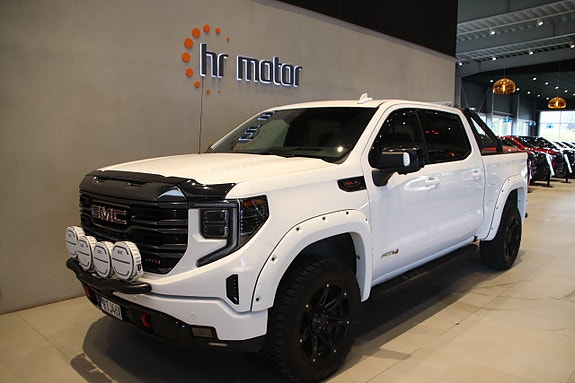 GMC Sierra 1500 3 of 5