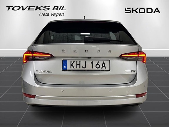 Skoda Octavia 3 of 5