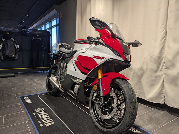 Yamaha YZF-R7 70th Anniversary / Räntekampanj 3,45% 3 of 5
