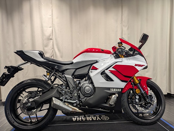 Yamaha YZF-R7 70th Anniversary / Räntekampanj 3,45% 2 of 5