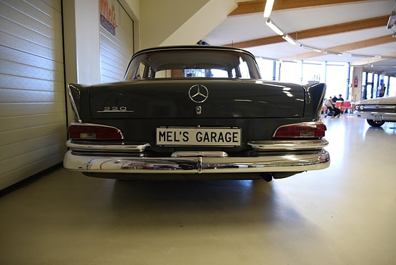 Mercedes-Benz W111 30 of 30