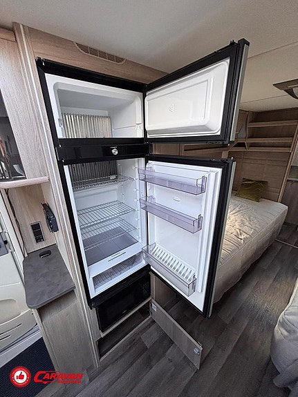 Kabe ROYAL 630 E2-TDL KS / Mover / AC / Luftmarkis* 11 of 27
