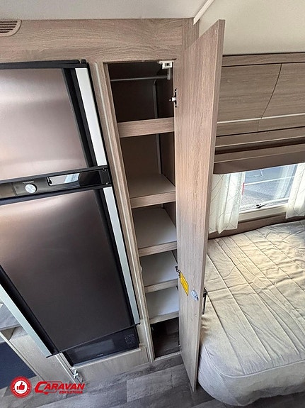 Kabe ROYAL 630 E2-TDL KS / Mover / AC / Luftmarkis* 12 of 27