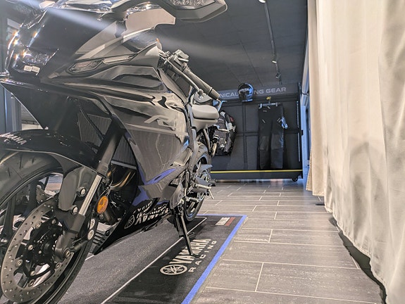 Yamaha YZF-R7 Tech Black /  Omg lev! 16 of 18
