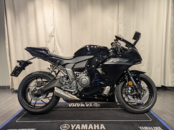 Yamaha YZF-R7 Tech Black / Räntekampanj 3,45% / Omgående lev!