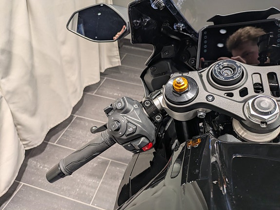 Yamaha YZF-R7 Tech Black /  Omg lev! 12 of 18