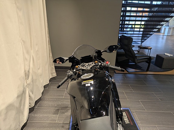 Yamaha YZF-R7 Tech Black /  Omg lev! 9 of 18