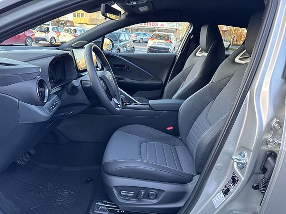 Toyota C-HR 15 of 21