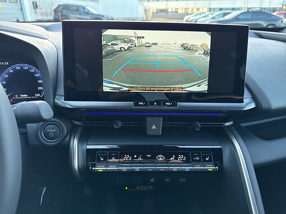 Toyota C-HR 19 of 21