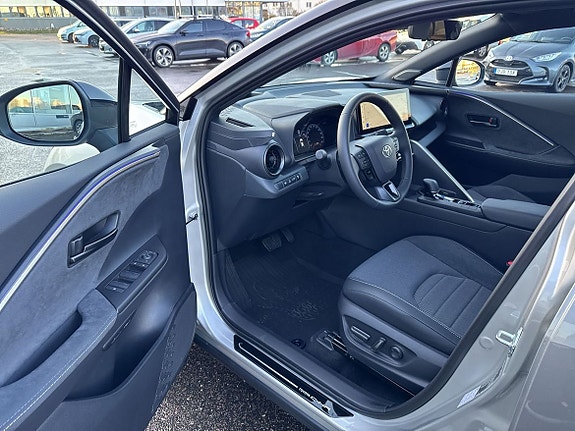 Toyota C-HR 14 of 21