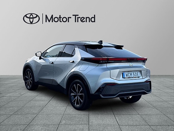 Toyota C-HR 3 of 5