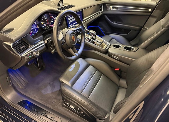 Porsche Panamera 4 4 of 8