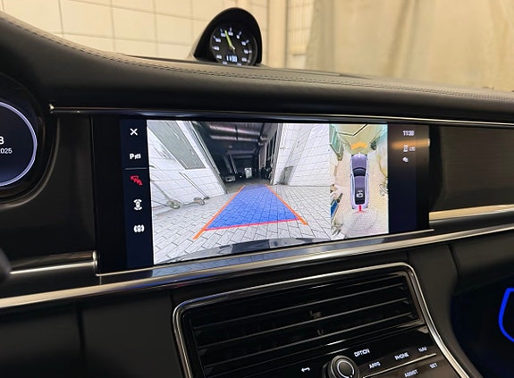 Porsche Panamera 4 8 of 8