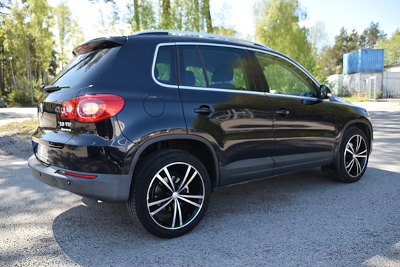 Volkswagen Tiguan 5 of 5