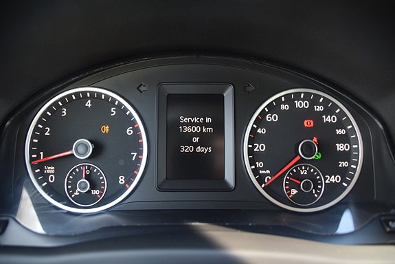 Volkswagen Tiguan 16 of 21