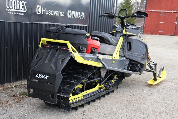 Lynx BOONDOCKER RE 3700 850 E-TEC -20 5 of 10