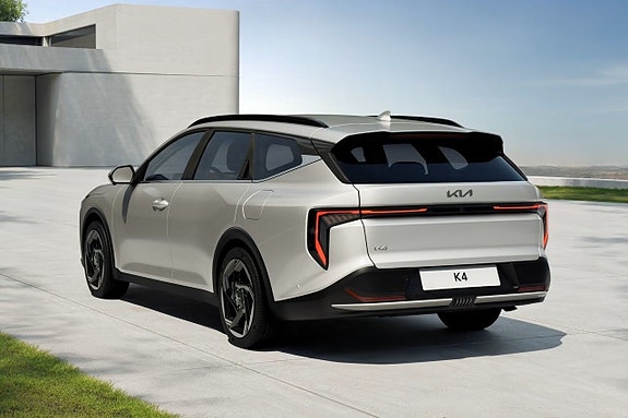 Kia K4 3 of 5