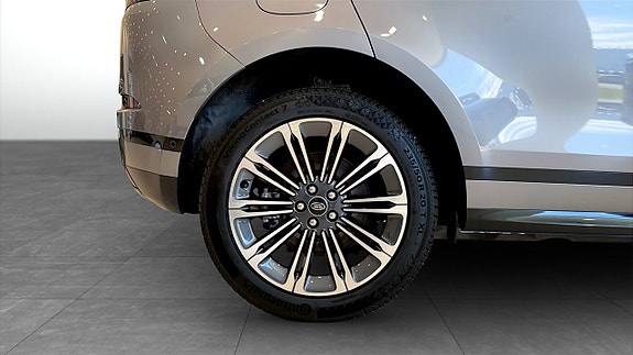 Land Rover Range Rover Evoque 9 of 11