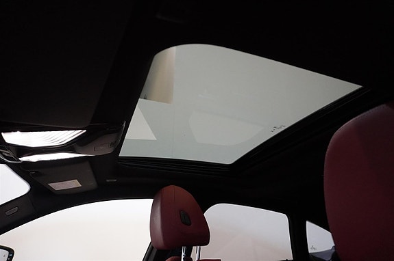 BMW i4 14 of 15