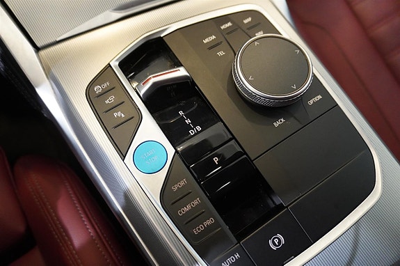 BMW i4 13 of 15
