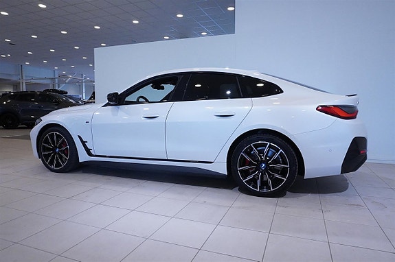 BMW i4 6 of 15