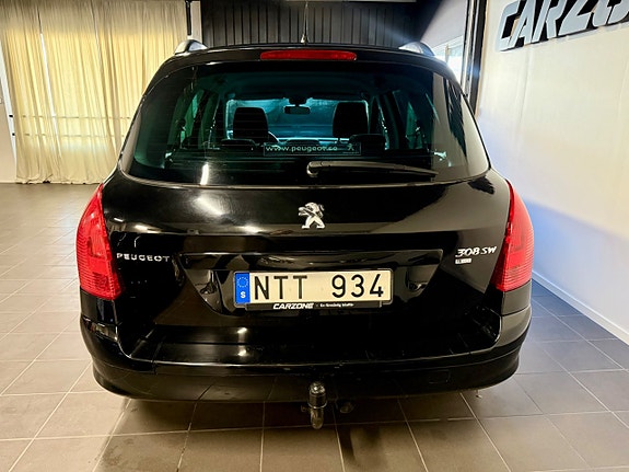 Peugeot 308 SW 4 of 5