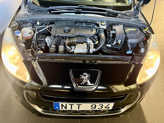 Peugeot 308 SW 15 of 15