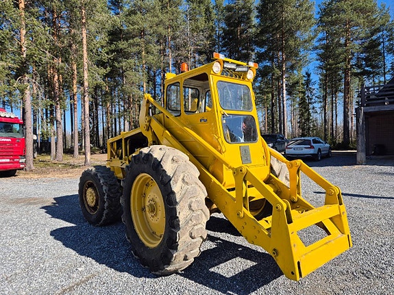 Volvo BM LM 840 Baklastare Gårdstraktor fint skick klassiker 6 of 12