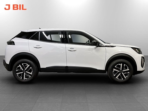 Peugeot 2008 2 of 4