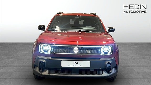 Renault 4 E-Tech 8 of 9