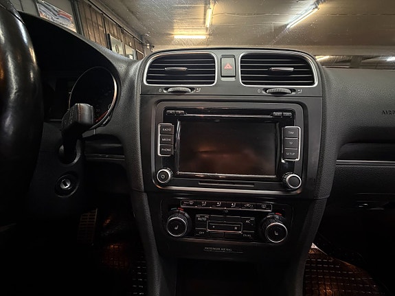 Volkswagen Golf VI 14 of 16