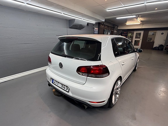 Volkswagen Golf VI 6 of 16