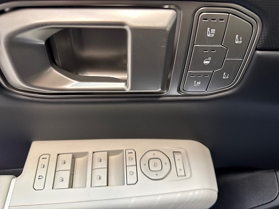 Kia EV4 16 of 22