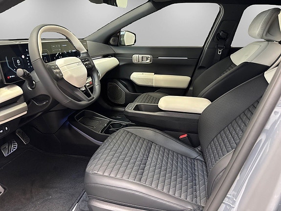 Kia EV4 8 of 22