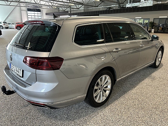 Volkswagen Passat 4 of 5