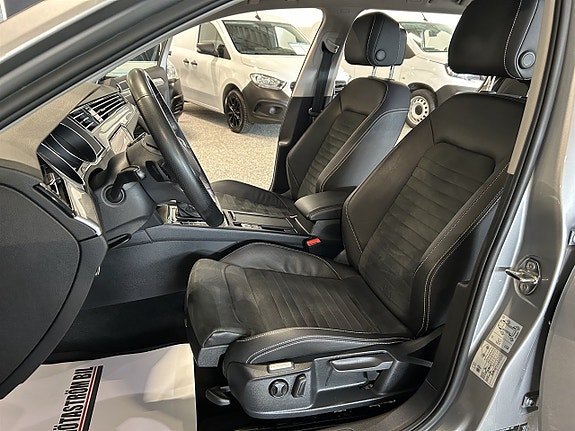 Volkswagen Passat 13 of 27
