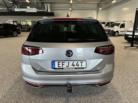 Volkswagen Passat 3 of 5
