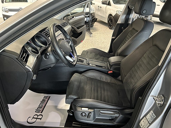 Volkswagen Passat 11 of 27