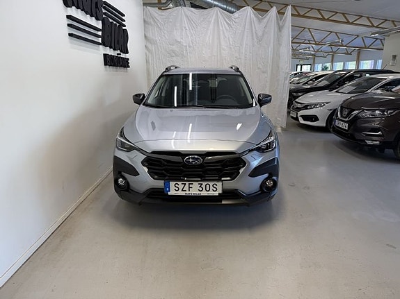Subaru Crosstrek 2 of 9