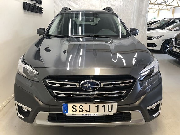Subaru Outback 2 of 9