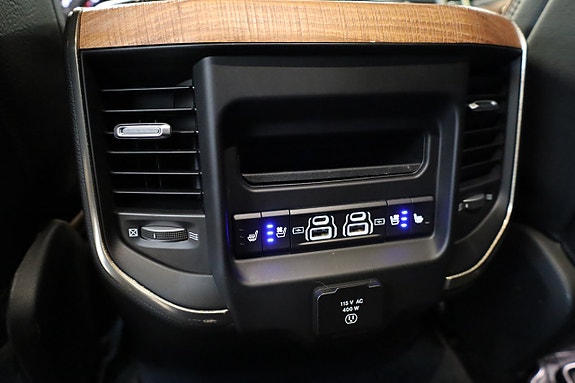 Dodge RAM 1500 23 of 25