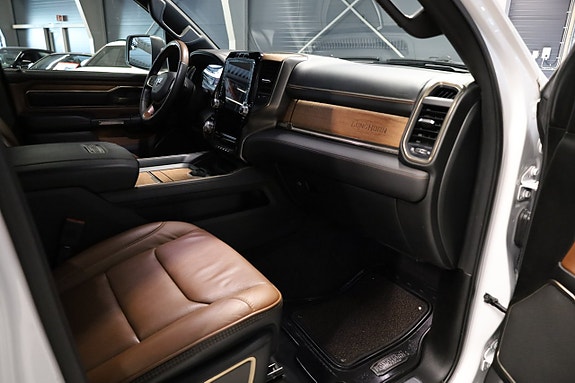 Dodge RAM 1500 10 of 25