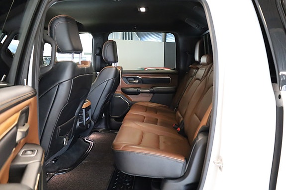 Dodge RAM 1500 12 of 25