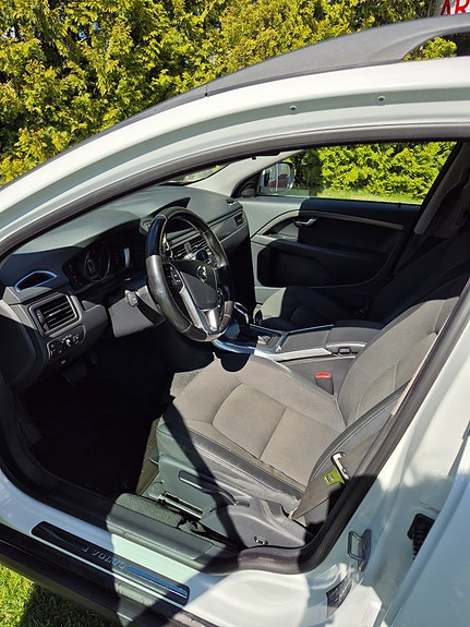 Volvo XC70 7 of 10