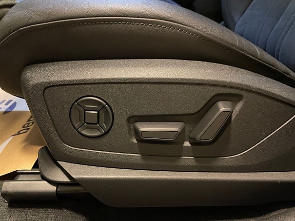 Audi e-tron 11 of 16