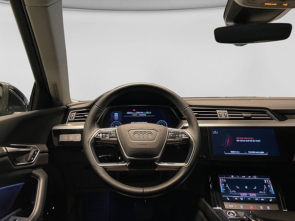 Audi e-tron 6 of 16
